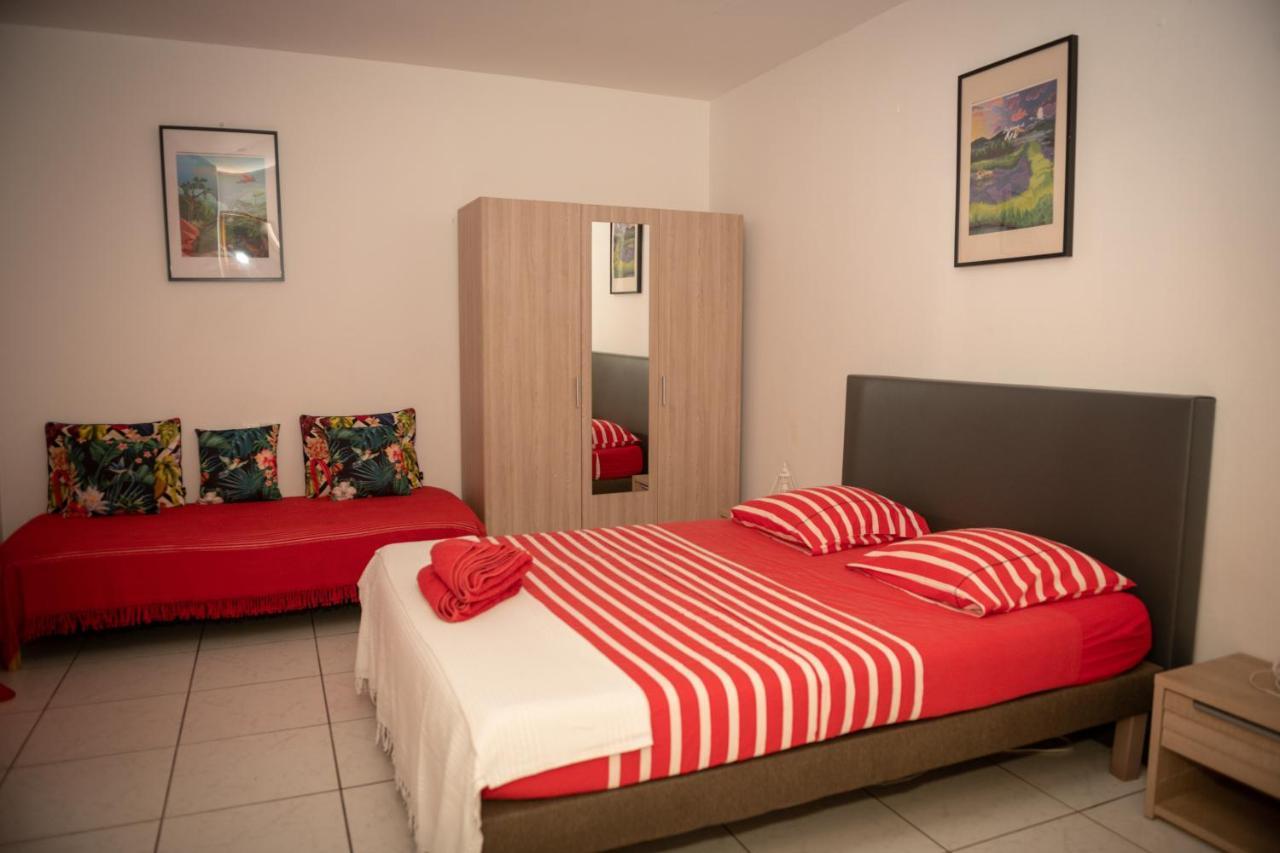 Chambres D'Hotes Du Domaine Des Doudous Saint Pierre Exteriör bild